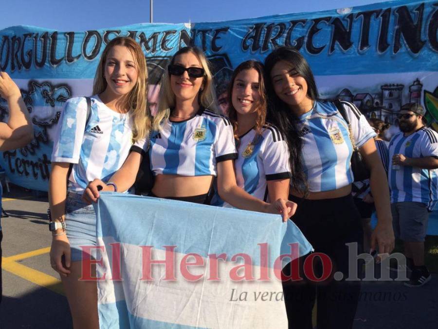 Ambientazo y emoción previo al partido de Honduras vs Argentina