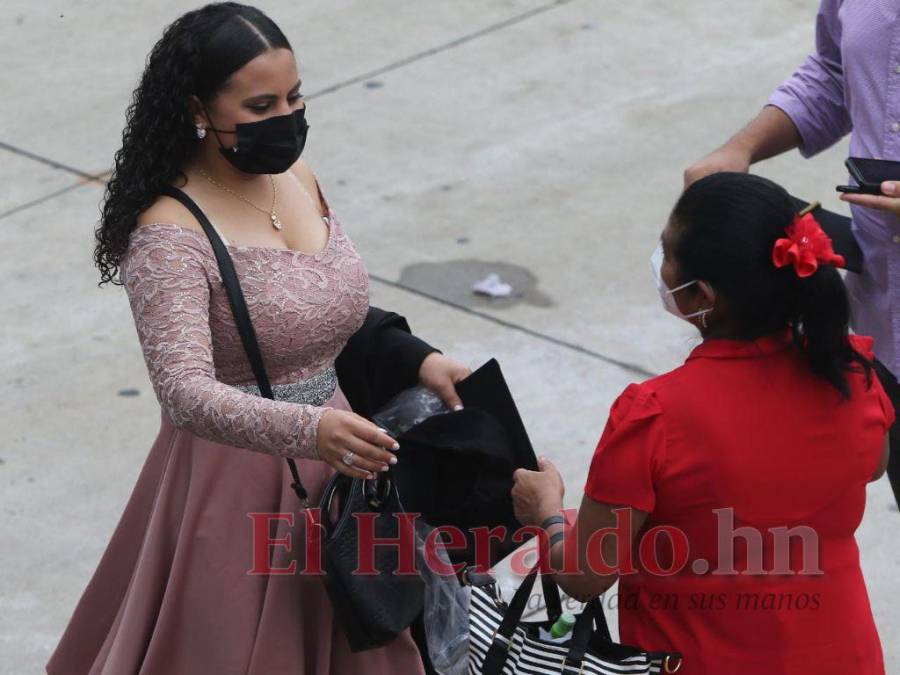 Con orgullo y emoción arrancó la segunda jornada de graduaciones de la UNAH