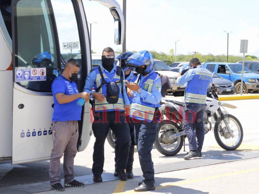 Molestos y sin tiempo para descansar: así llegó la Selección de Honduras tras estar varada en Curazao