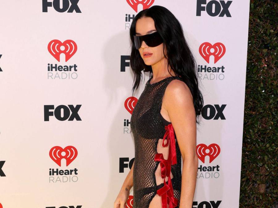 Katy Perry enciende los iHeartRadio Music Awards con un look revelador