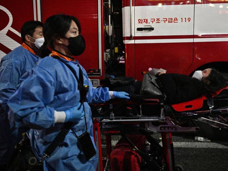 Las trágicas imágenes de la estampida en Seúl que dejó 120 muertes durante Halloween