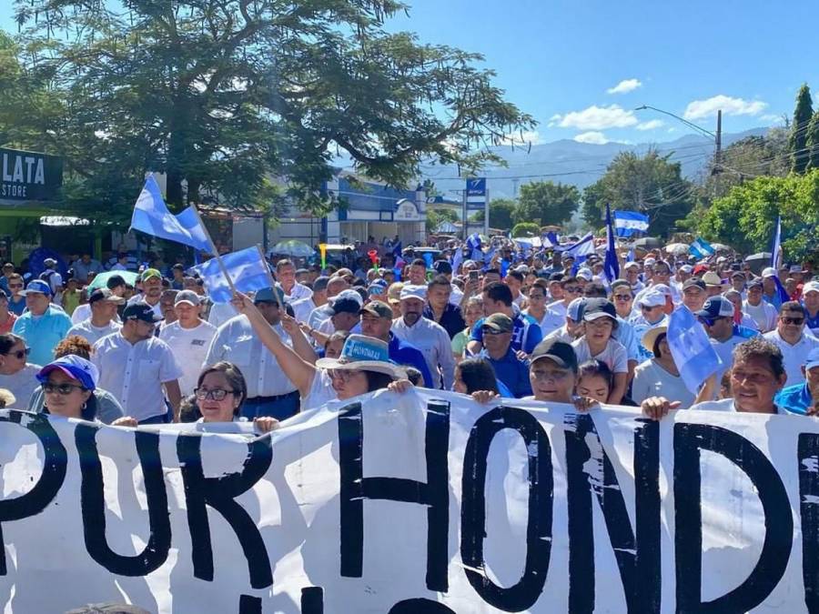 Olanchito dice ‘Libre nunca más’: imágenes de la marcha ‘Por Honduras’