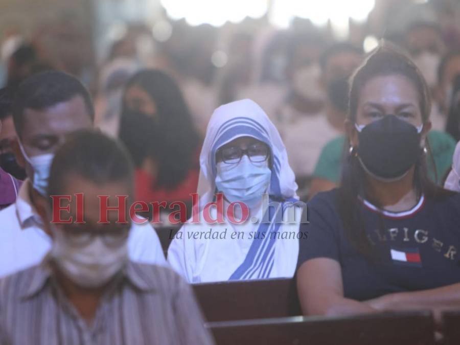 Los momentos de la última Misa Crismal de Jueves Santo del Cardenal Rodríguez como Arzobispo de Tegucigalpa (Fotos)
