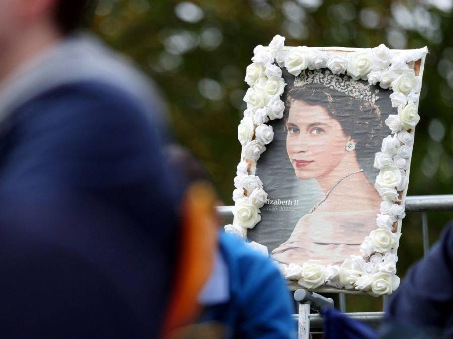 Lágrimas, dolor y una memorable despedida: así se vivió el funeral de la reina Isabel II