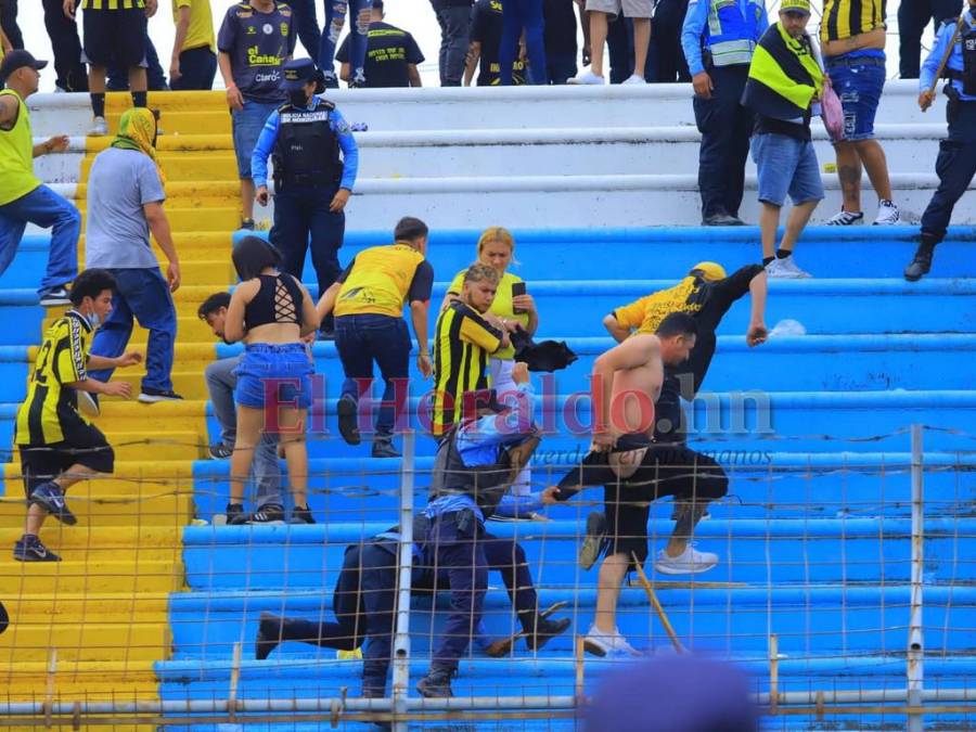 Pánico y caos: Así fue el zafarrancho provocado por aficionados del Real España en el estadio Olímpico (FOTOS)