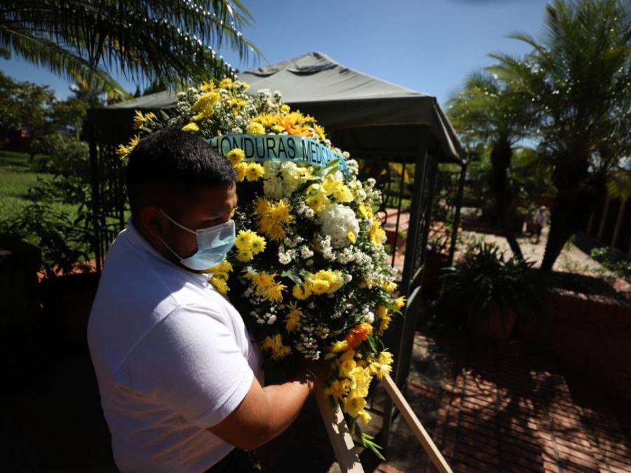 Entre flores y recuerdos de su trayectoria despiden al empresario hondureño Jorge Bueso Arias