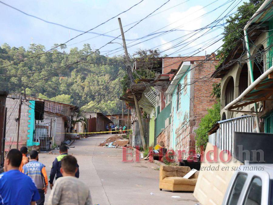 Tristeza, miedo y dolor por abandonar la zona: El drama de vecinos de colonia Guillén tras evacuar la zona de derrumbe