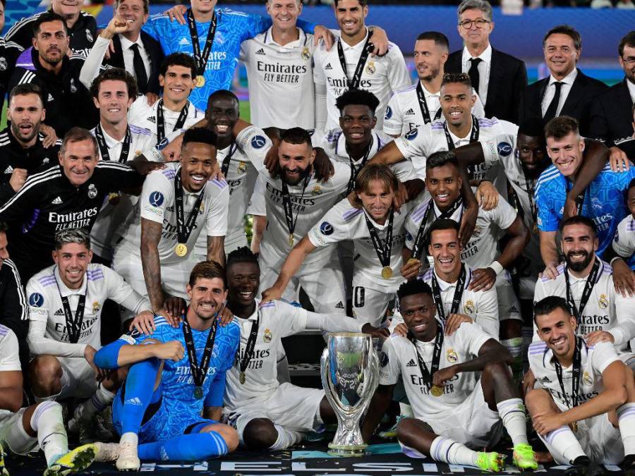 Entre euforia y emoción: Así celebró el Real Madrid la conquista de la Supercopa de Europa