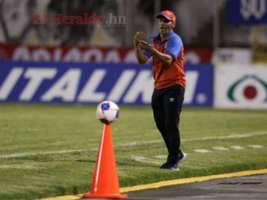 Ocho técnicos extranjeros y solo solo dos hondureños dirigirán la Liga Nacional