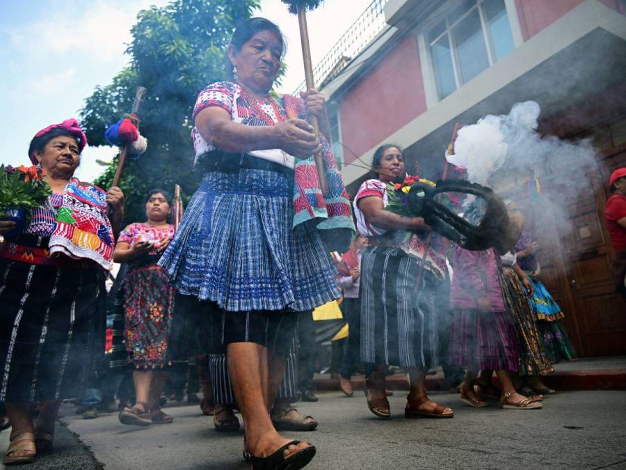Retraso en investidura de Arévalo desata protestas en Guatemala