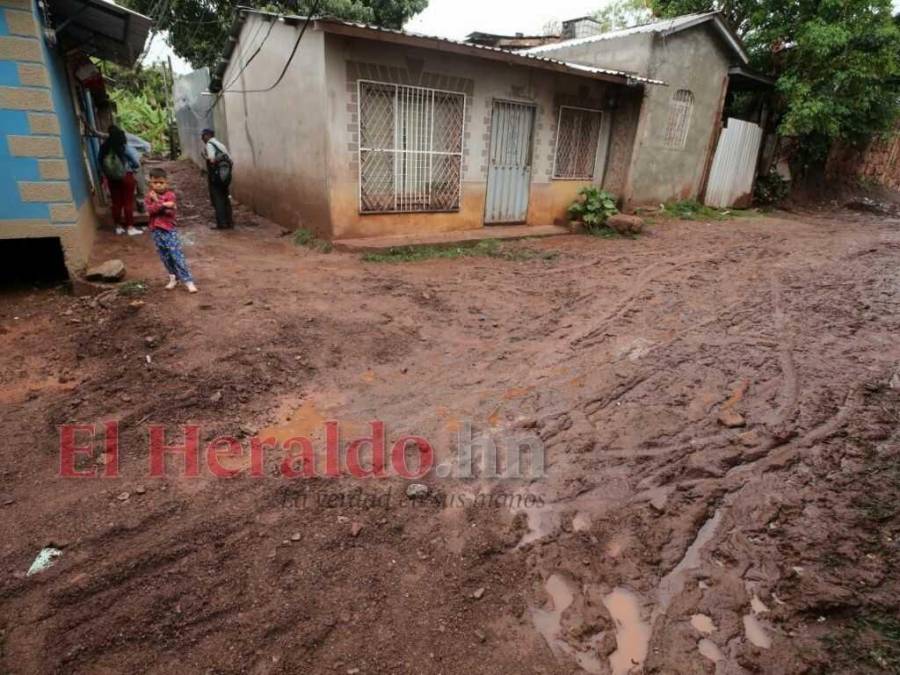 Destrucción y ruinas: lo que dejó la lluvia en su paso por la capital