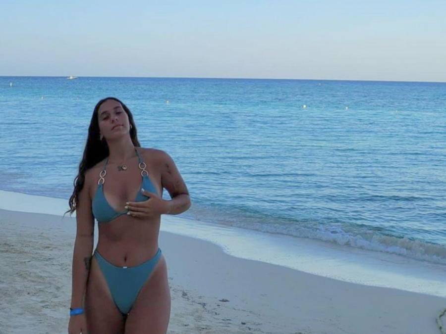 Hija de Pedro Troglio disfruta de las playas de Roatán y comparte su viaje