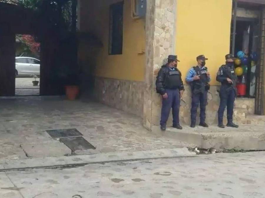 FOTOS: Autoridades resguardan bienes de JOH para evitar saqueos