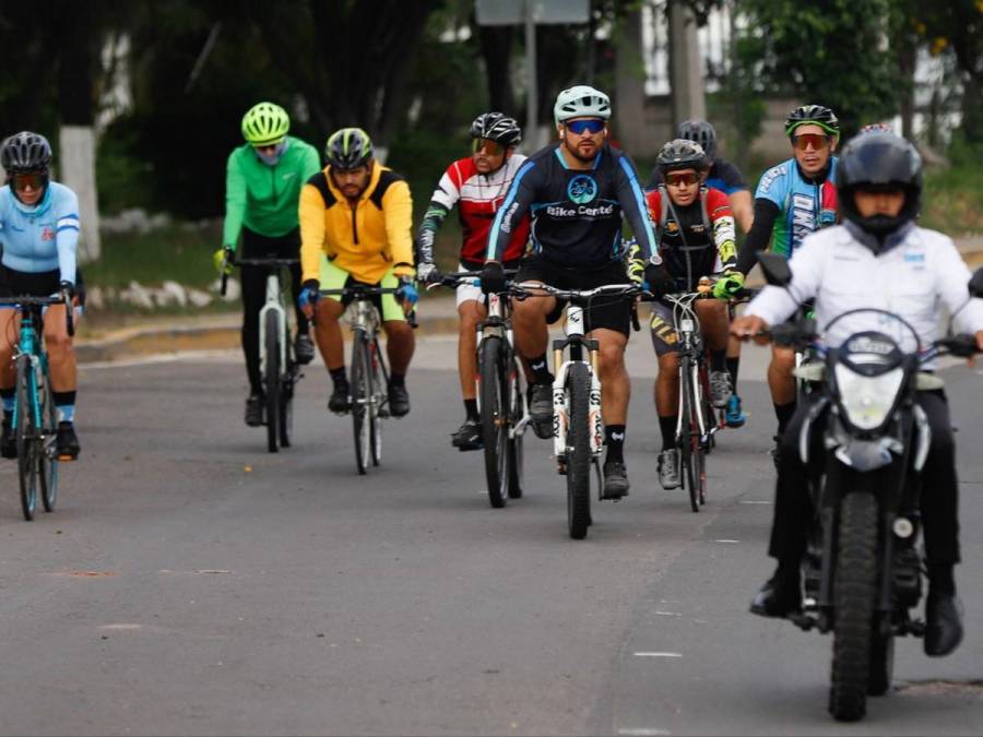 Con entusiasmo y energía: Así se desarrolló reconocimiento de ruta de Vuelta Ciclística de EL HERALDO