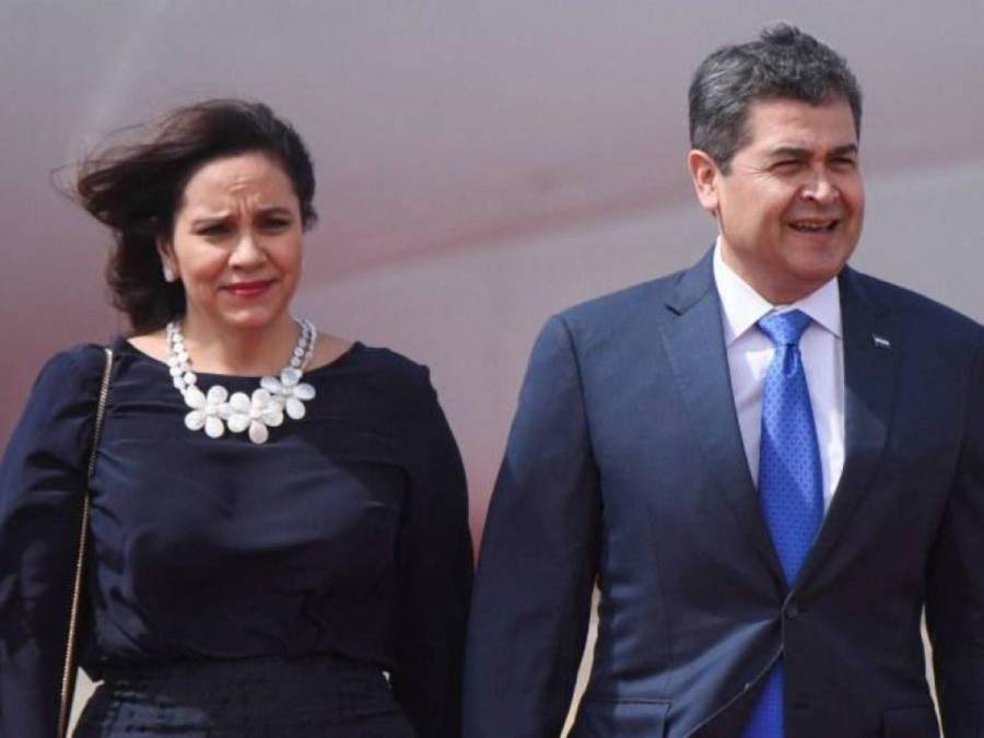 Las facetas de Ana García: ex primera dama, férrea defensora de su esposo y ahora precandidata
