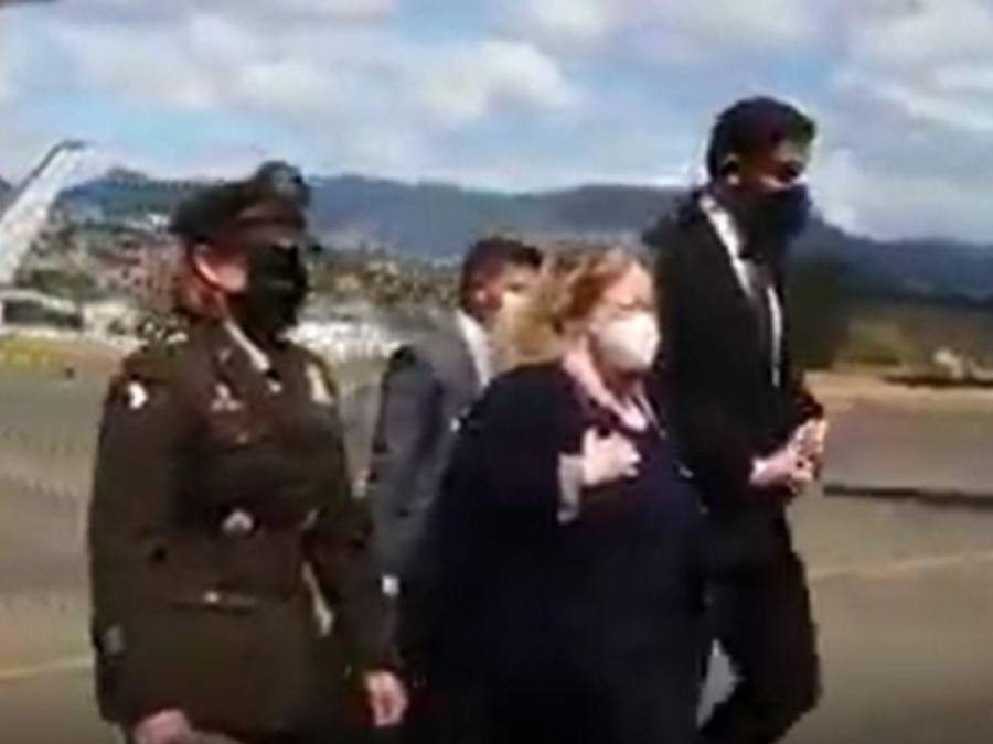 La llegada de Laura Richardson, jefa del Comando Sur de EEUU, en imágenes