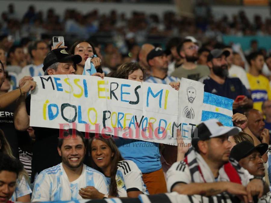 ¿Quién se llevó la camiseta de Messi? Lo que no se vio de la goleada de Argentina sobre Honduras