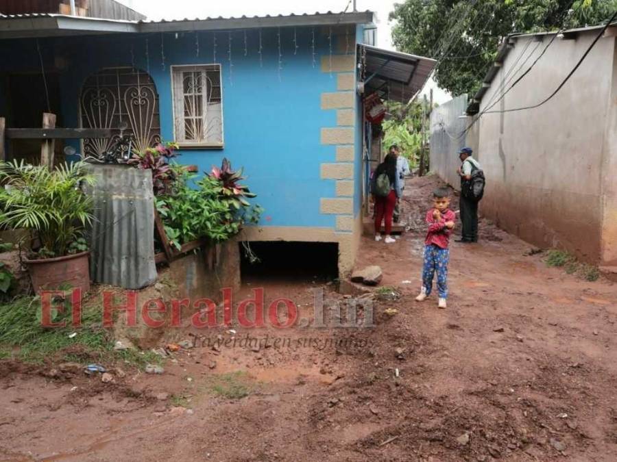 Destrucción y ruinas: lo que dejó la lluvia en su paso por la capital