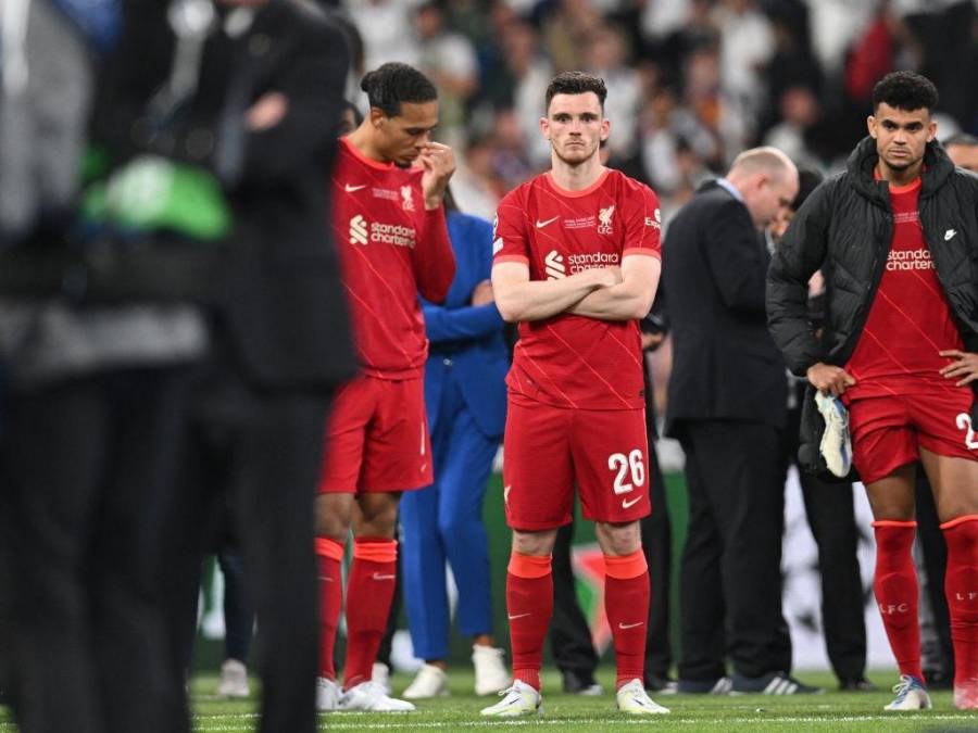 Desconsuelo y tristeza en los rostros del Liverpool tras perder la final de la Champions ante Real Madrid