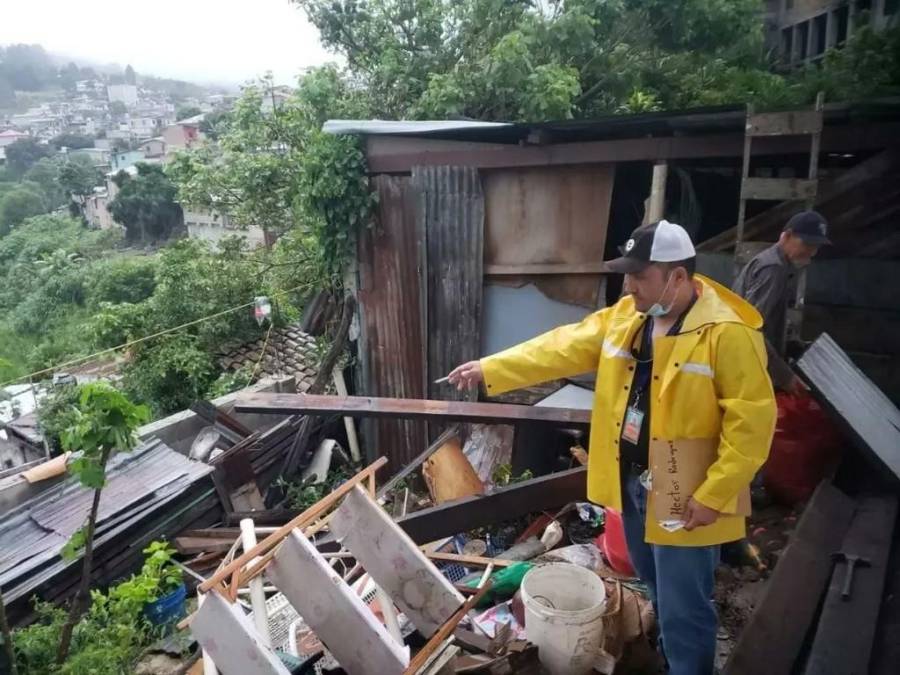 Vías destrozadas y casas derrumbadas: pobre infraestructura de Honduras golpeada por lluvias