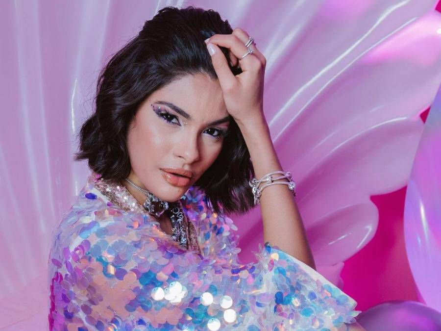 Nicaragüenses esperan en vano a Miss Universo en Costa Rica