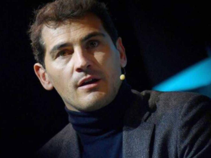 Se divorcia y un año después se declara gay: las polémicas de Iker Casillas, exportero de Real Madrid (Fotos)