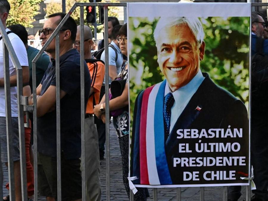 “Estamos vivos por él”: Chile da último adiós al expresidente Sebastián Piñera