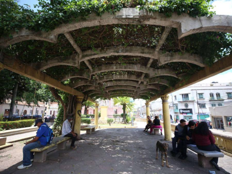 Alcaldía celebra la restauración del Parque Herrera, ¿quedó como se prometió?