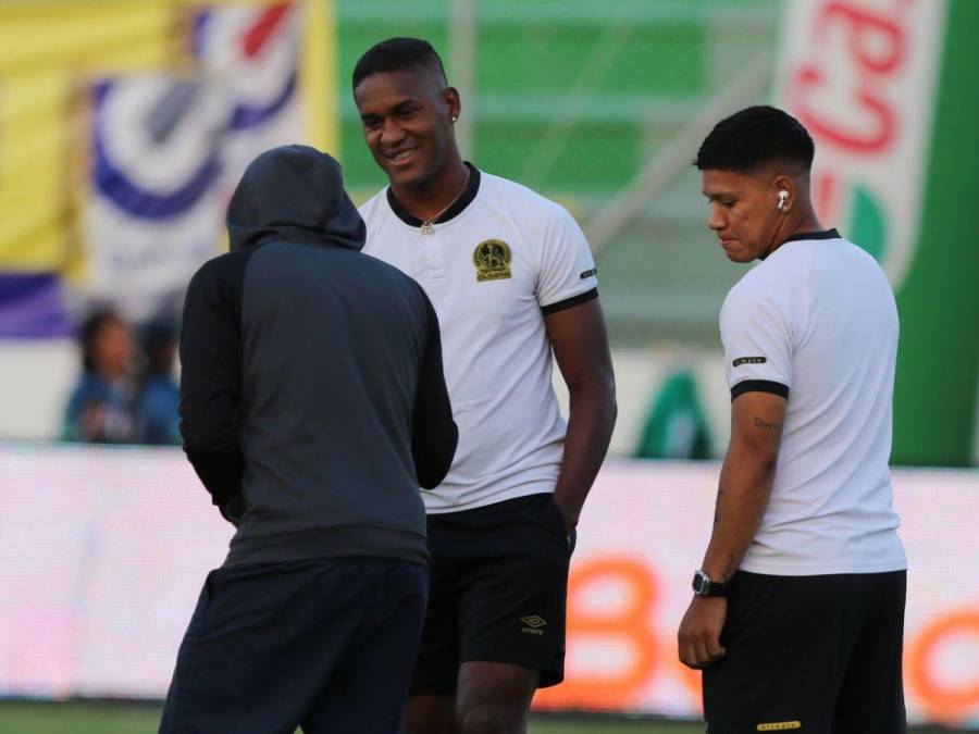 Bellezas que roban suspiros y emoción previo al clásico de Olimpia vs Motagua