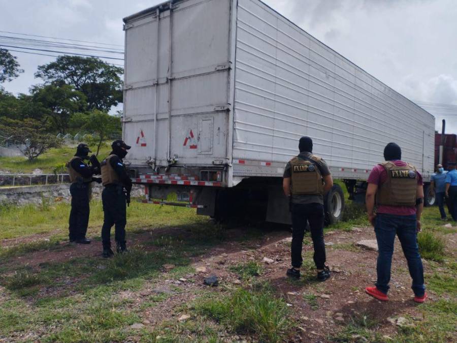 Tres detenidos y cientos de paquetes de droga: lo que se sabe de incautación de cabezal en Comayagua