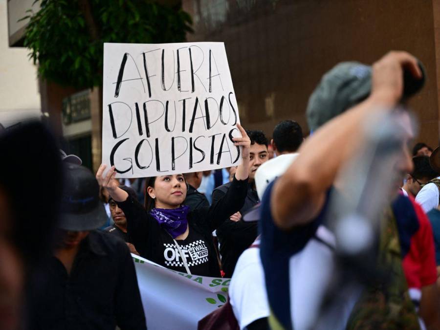Retraso en investidura de Arévalo desata protestas en Guatemala