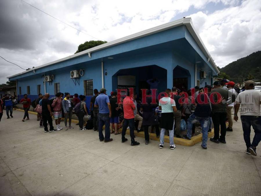 Enfermos, hambrientos y lejos de su sueño: odisea de migrantes en su paso por Honduras