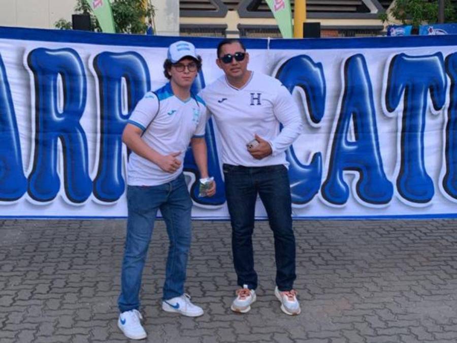 ¡Garra catracha! Aficionados hondureños presentes en Dominicana para el duelo de la H frente a Cuba