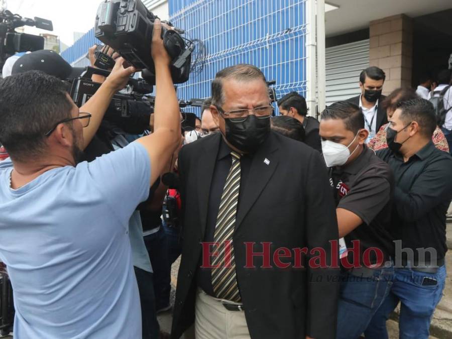 Bográn a la cárcel, Moraes a su casa: Así fue la salida del tribunal tras sentencia por caso de hospitales móviles(Fotos)