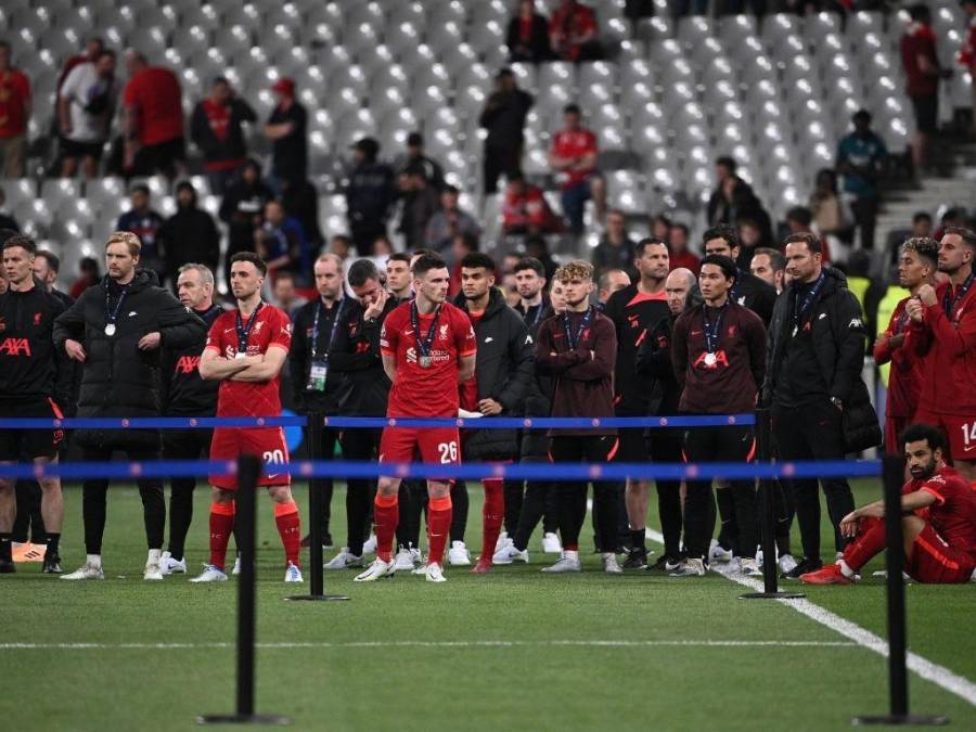 Desconsuelo y tristeza en los rostros del Liverpool tras perder la final de la Champions ante Real Madrid