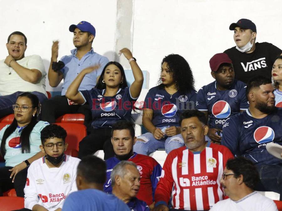 FOTOS: Las bellas aficionadas que llegaron al estadio Nacional a disfrutar del Motagua vs Olimpia en Liga Concacaf 2022