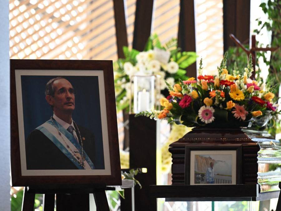 ¿Quién era Álvaro Colom y cómo fue su gestión en la presidencia de Guatemala?