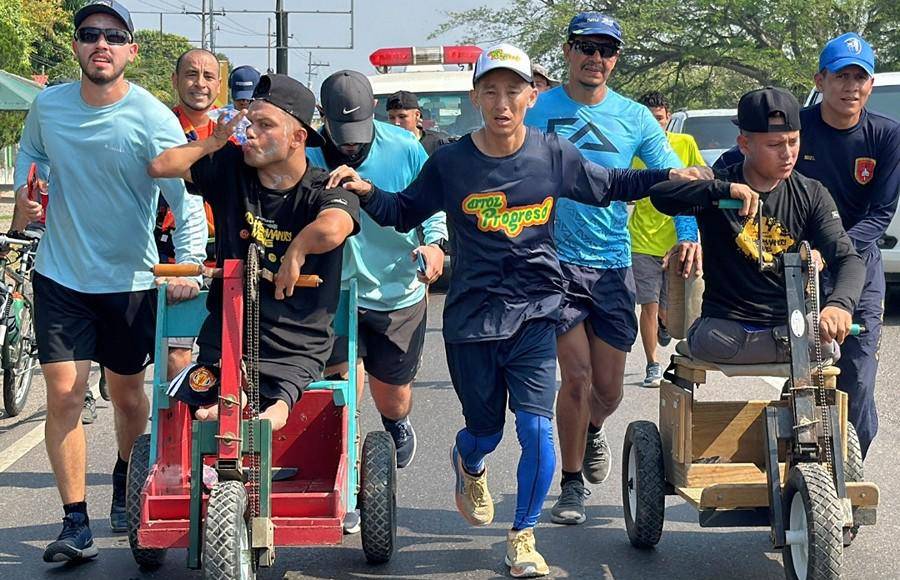 “Un japonés, cinco estrellas, macizo y héroe”: Shin Fujiyama recibe cariño de los hondureños durante reto por la educación