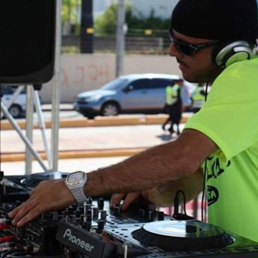 Frank Caba, el DJ hondureño que contagia con su música electrónica
