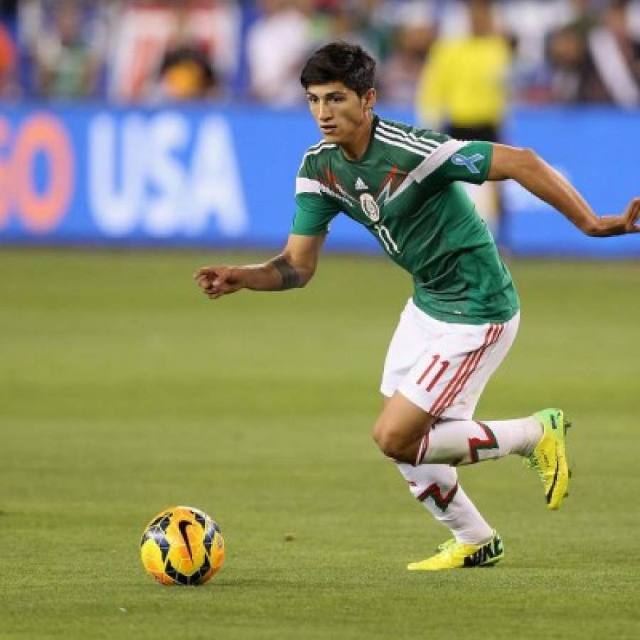 Pulido y los Dos Santos regesan a selección mexicana ante Nueva Zelanda y Panamá