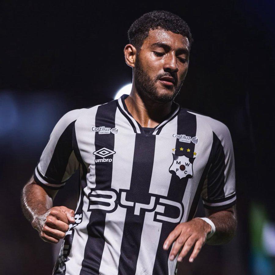 ¡Sorpresas! El 11 titular con el que debutaría José Molina al frente de Honduras ante Perú