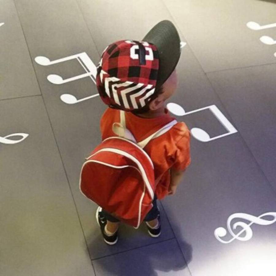 Lo hace feliz que Steve podrá gozar de muchas oportunidades en España. Comparte con él sus aficiones.