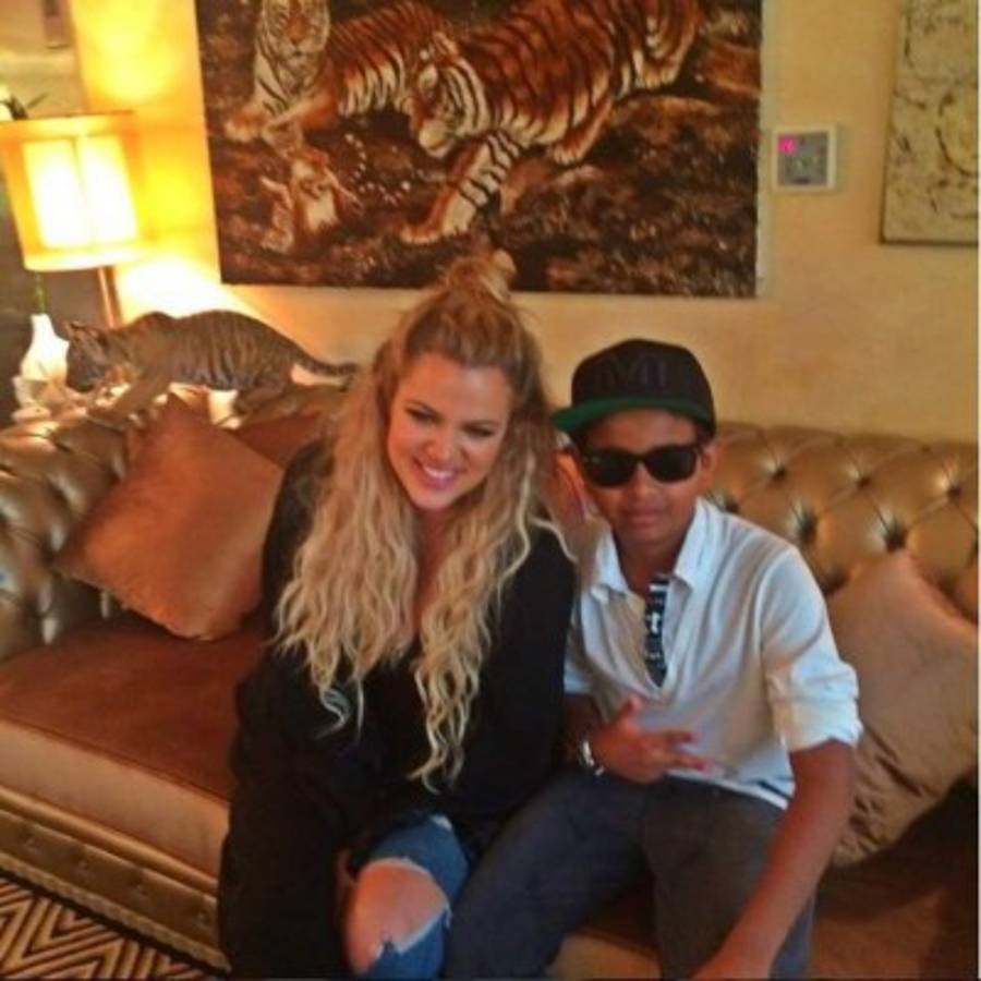 El niño millonario de Dubai que presume fotos con famosos