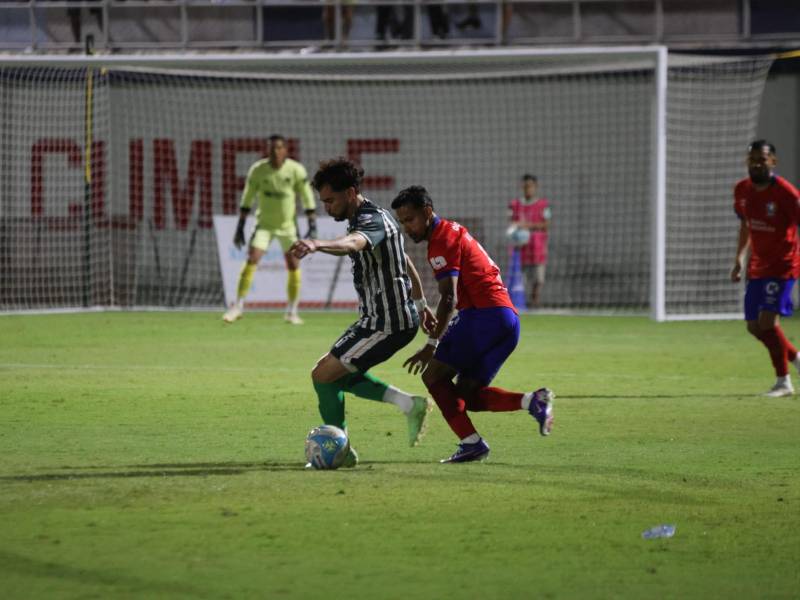 Olimpia receta paliza al Juticalpa en el Juan Ramón Brevé y acecha la cima