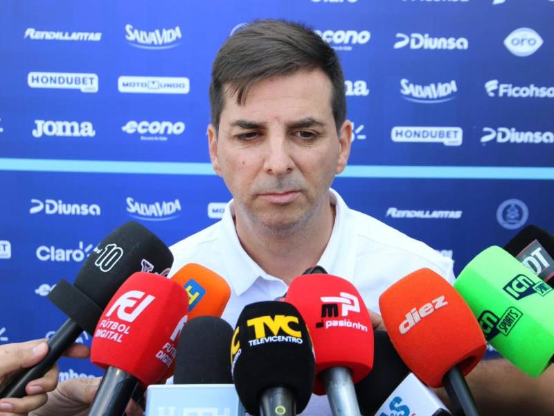 Francis Hernández desafía a las críticas tras derrota ante Surinam: Esto no es de dos días