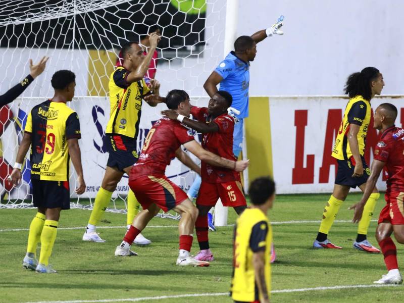 Real España sufre en triunfo ante Choloma en primero juego sin Jeaustin Campos