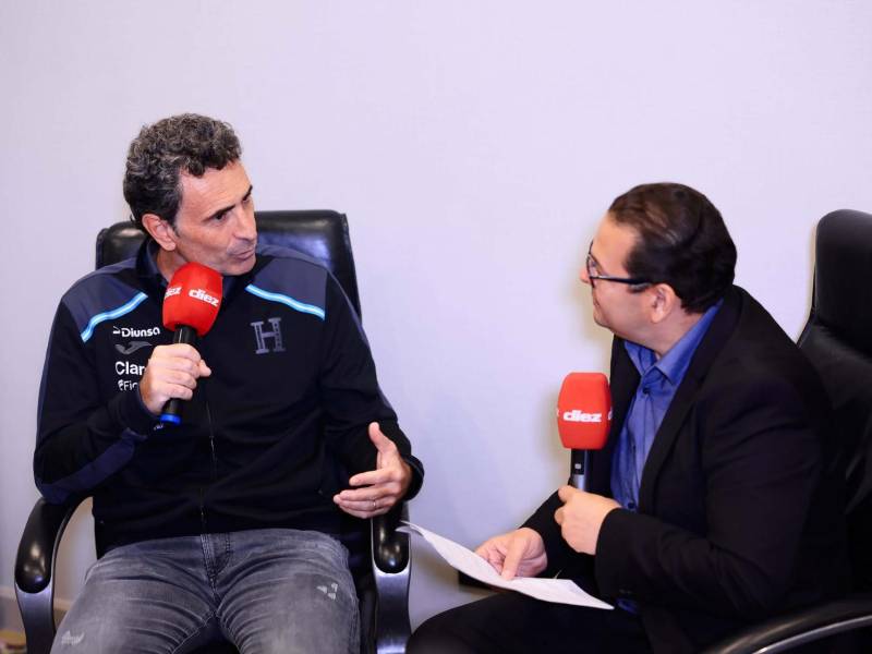 José Molina desmiente mala relación en la H, explica caso de Vandenbroucke y Nixon Cruz