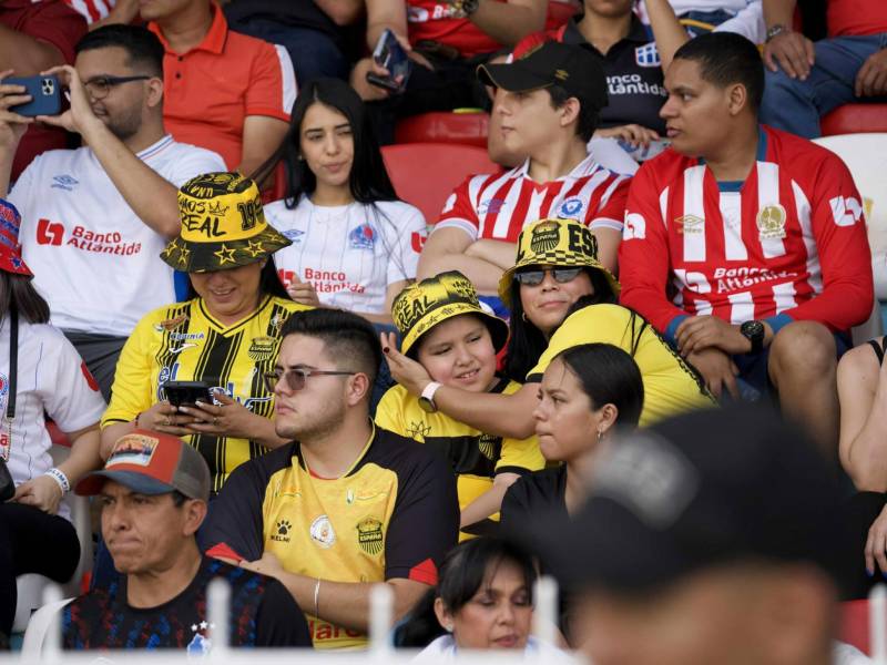 Olimpia golea a Real España y se corona campeón del Clausura consiguiendo el título 39