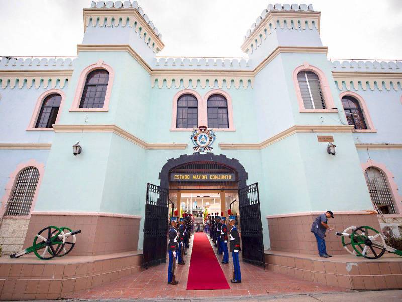 Son ocho los ascenso que Roosevelt Hernández promueve dentro de las Fuerzas Armadas con miras a que conformen la cúpula militar del Estado Mayor Conjunto.