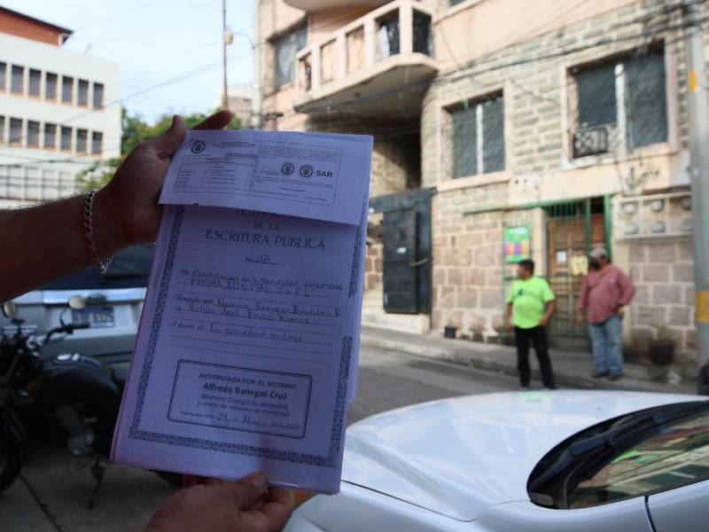 De los 20 comercios visitados por EL HERALDO solo una imprenta, denominada Prisma Digital, logró ser un negocio legítimo, mientras el resto de locales sigue sin tener paradero.